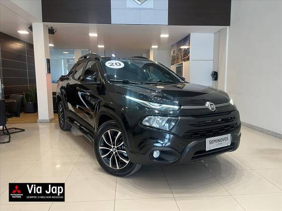FIAT TORO 2.0 16V TURBO DIESEL ULTRA 4WD AT9 FIAT TORO 2.0 16V TURBO DIESEL ULTRA 4WD AT9